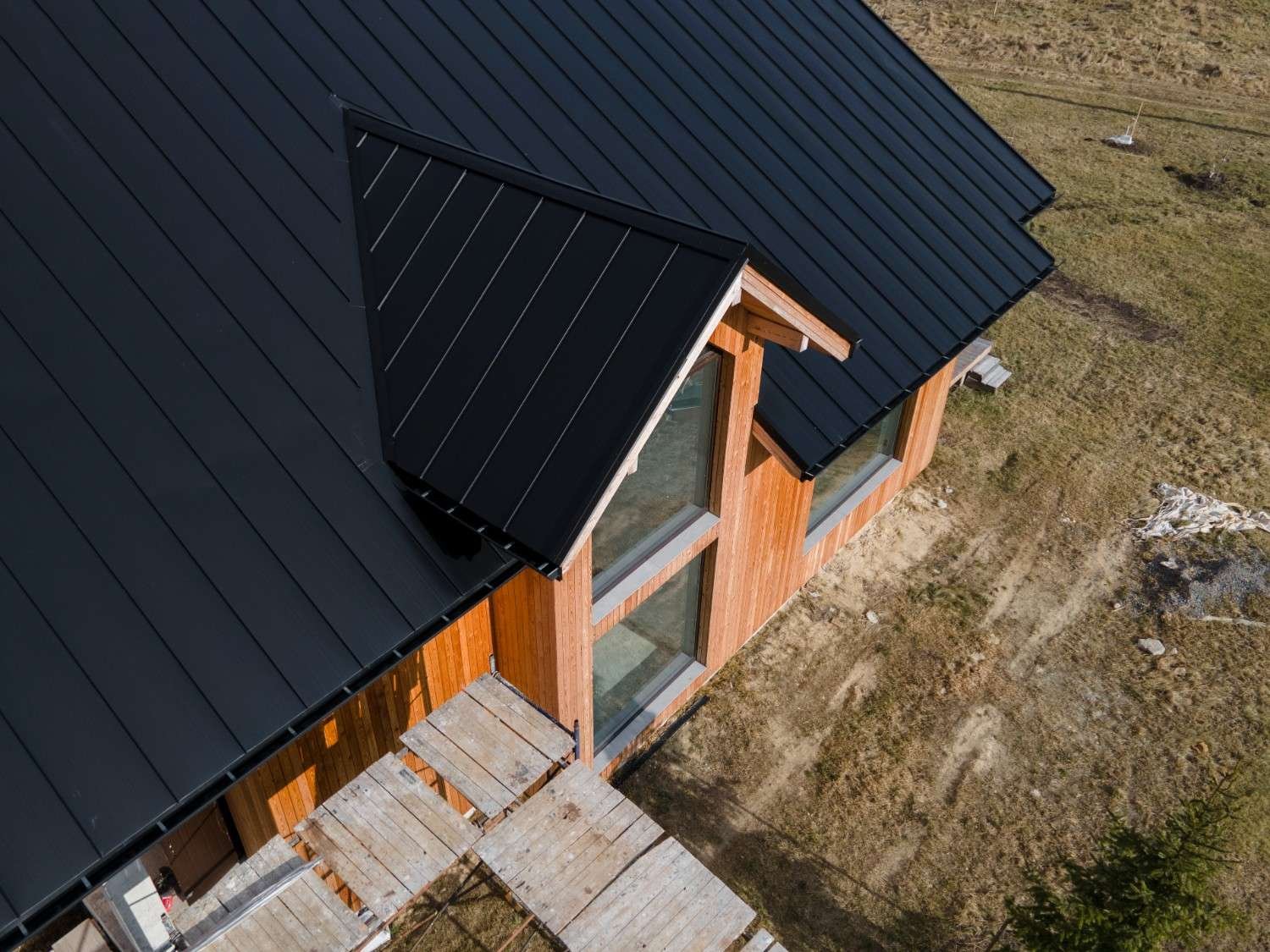 What Makes a Roofing Company Reliable?